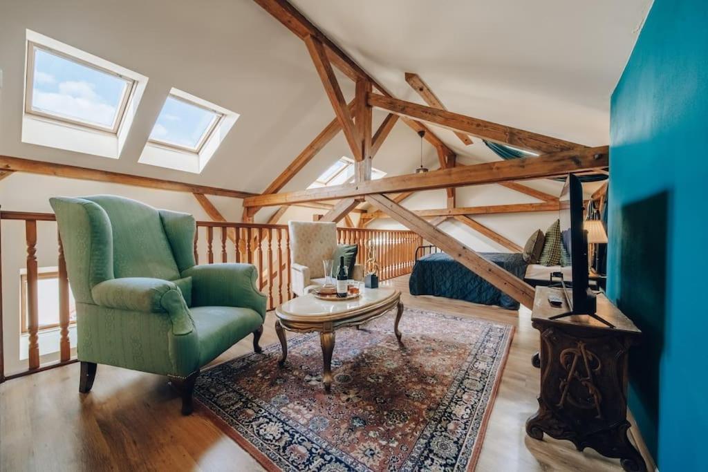 דירות Magnificent Historical Penthouse In The Heart Of פראג מראה חיצוני תמונה